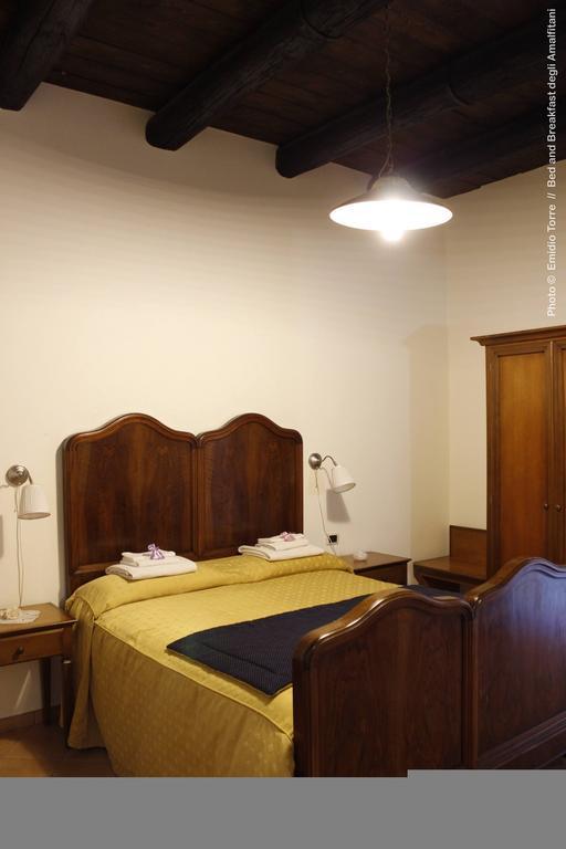 Bed and Breakfast Amalfitani Salerno Centro Habitación foto
