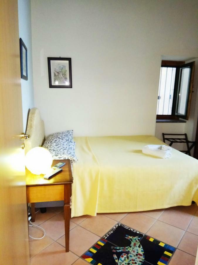 Bed and Breakfast Amalfitani Salerno Centro Exterior foto