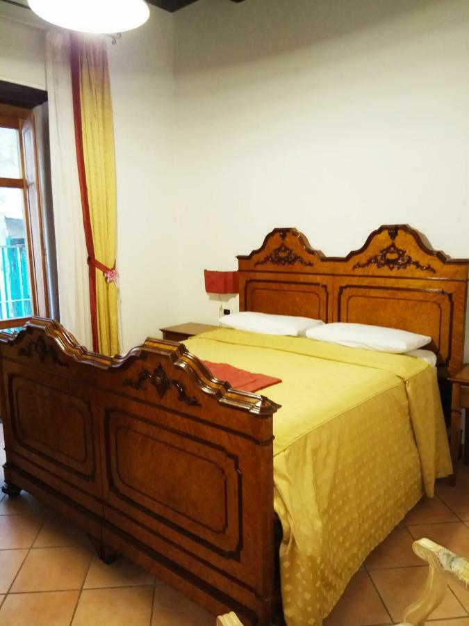 Bed and Breakfast Amalfitani Salerno Centro Exterior foto