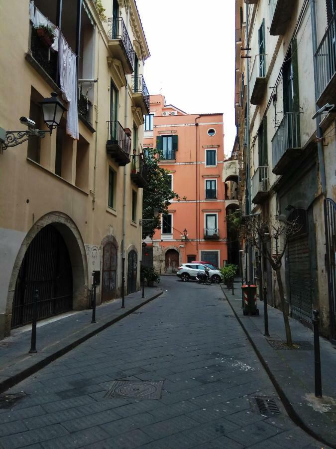 Bed and Breakfast Amalfitani Salerno Centro Exterior foto
